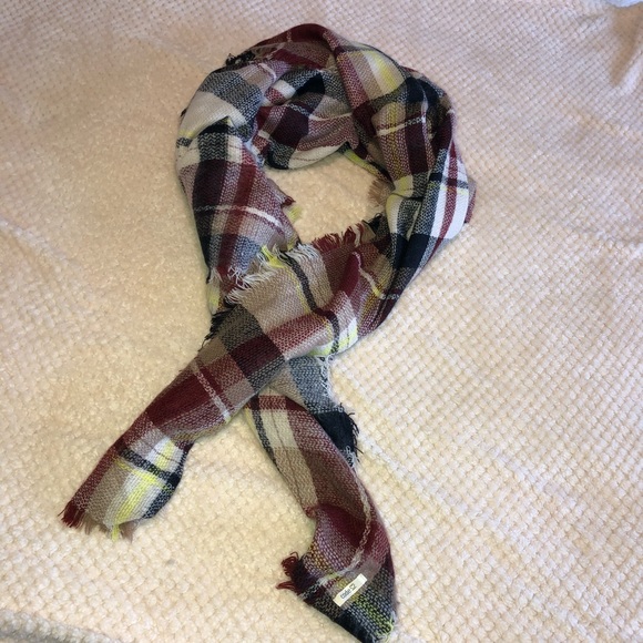 Plaid blanket scarf/wrap/shawl - Picture 3 of 3